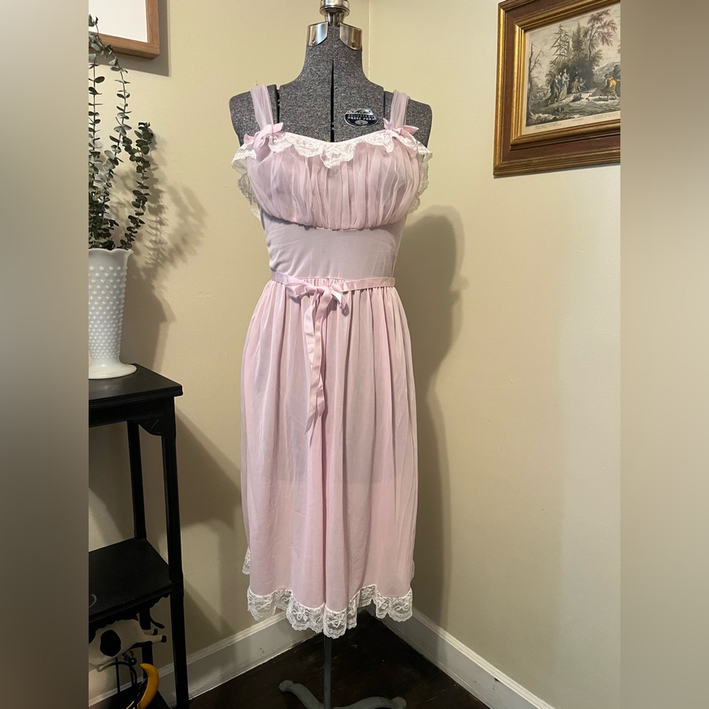 Vintage Pink Chiffon Babydoll Lingerie Small Chiffon Romantic Midi Pegnoir